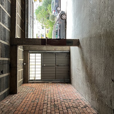 Amplio local en Torrelavega