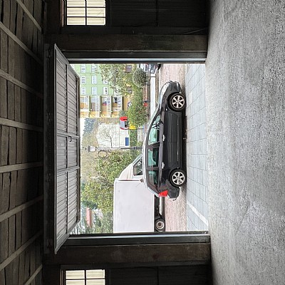 Amplio local en Torrelavega