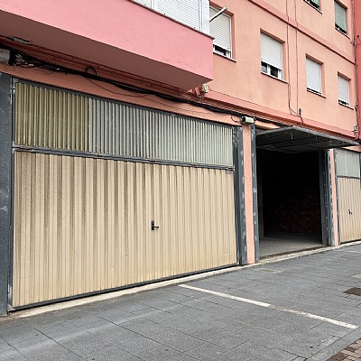 Amplio local en Torrelavega