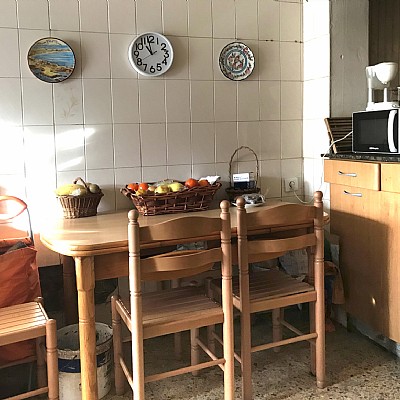 Estupenda casa al sur con terreno, garaje y muchas posibilidades