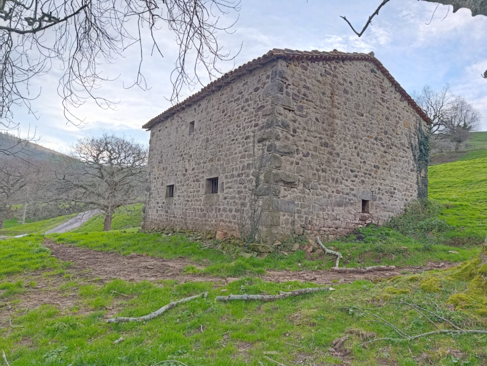 CABAÑA EN ESLES