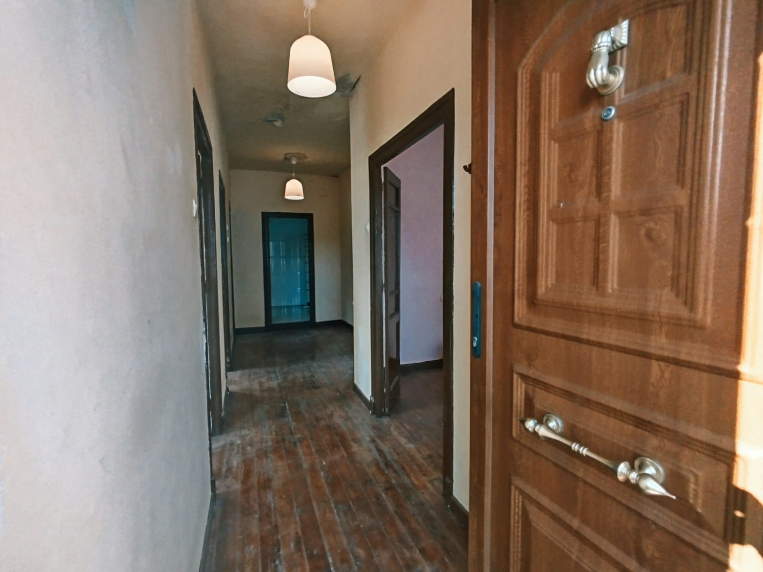 AMPLIO PISO DE TRES HABITACIONES EN SANTA MARIA DE CAYON