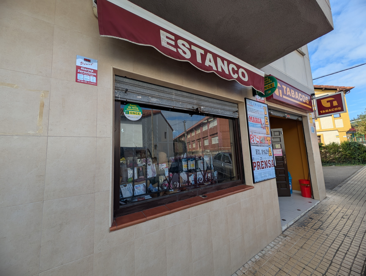 Venta de estanco en pleno funcionamiento