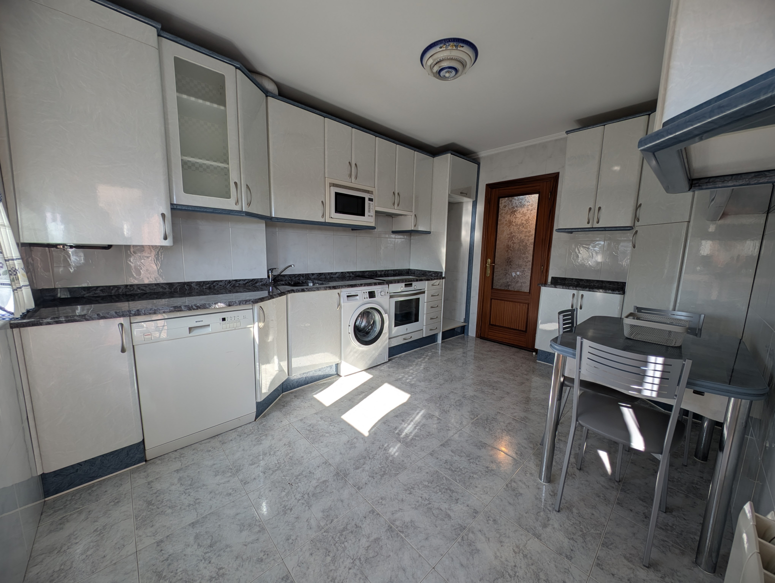 🏡 ¡GRAN OPORTUNIDAD EN CICERO! 🏡 3 Dormitorios | 2 Baños | Amueblado | Listo para entrar a vivir
