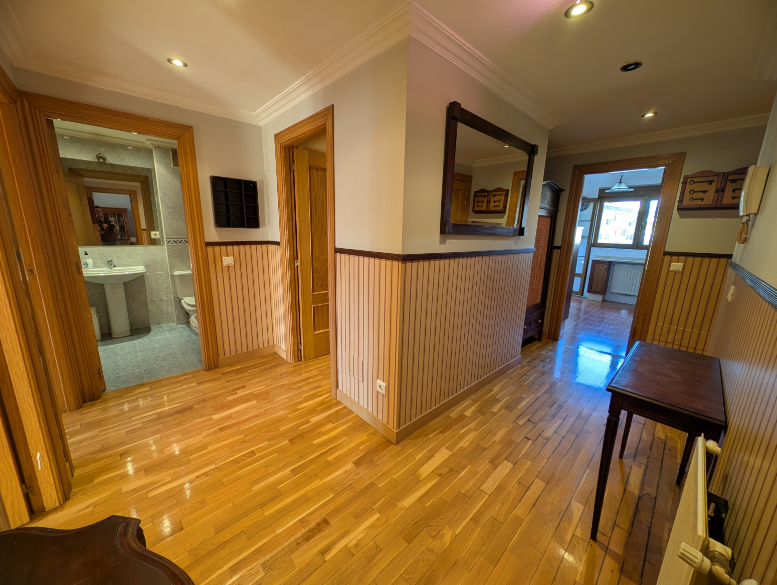 Piso con piscina en urbanización La Zarceta ? Treto