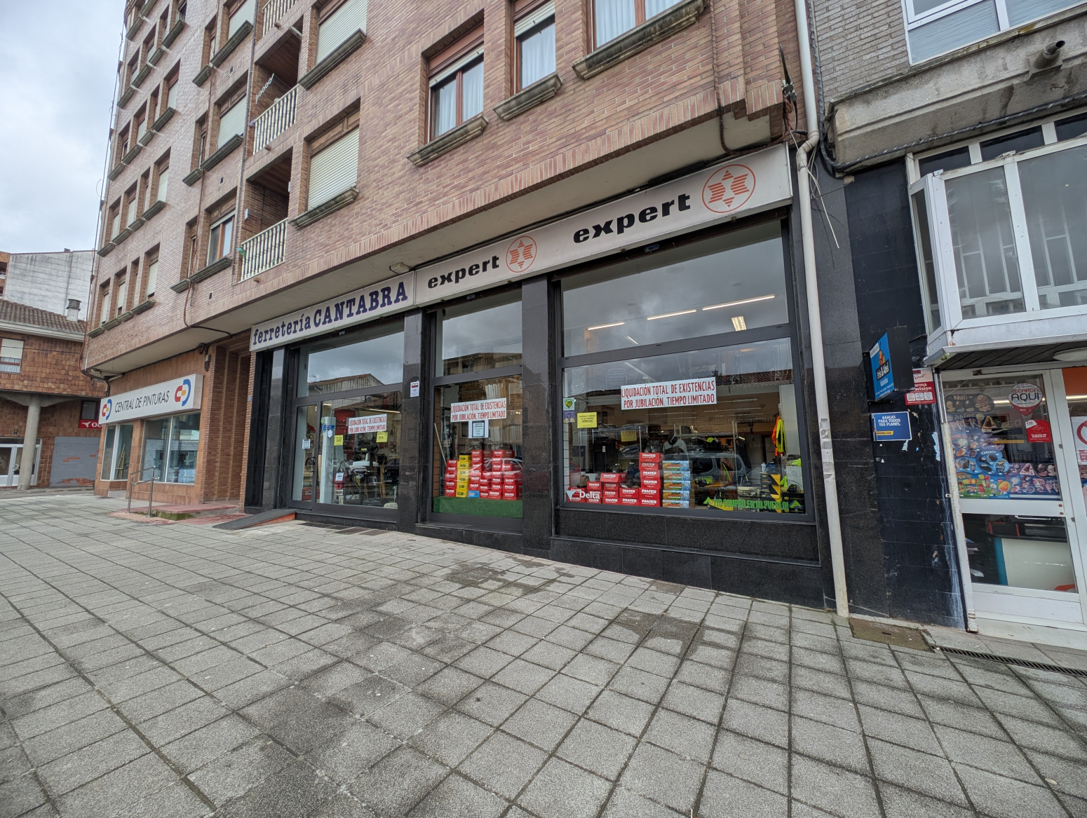 LOCAL COMERCIAL EN EL CENTRO DE COLINDRES 