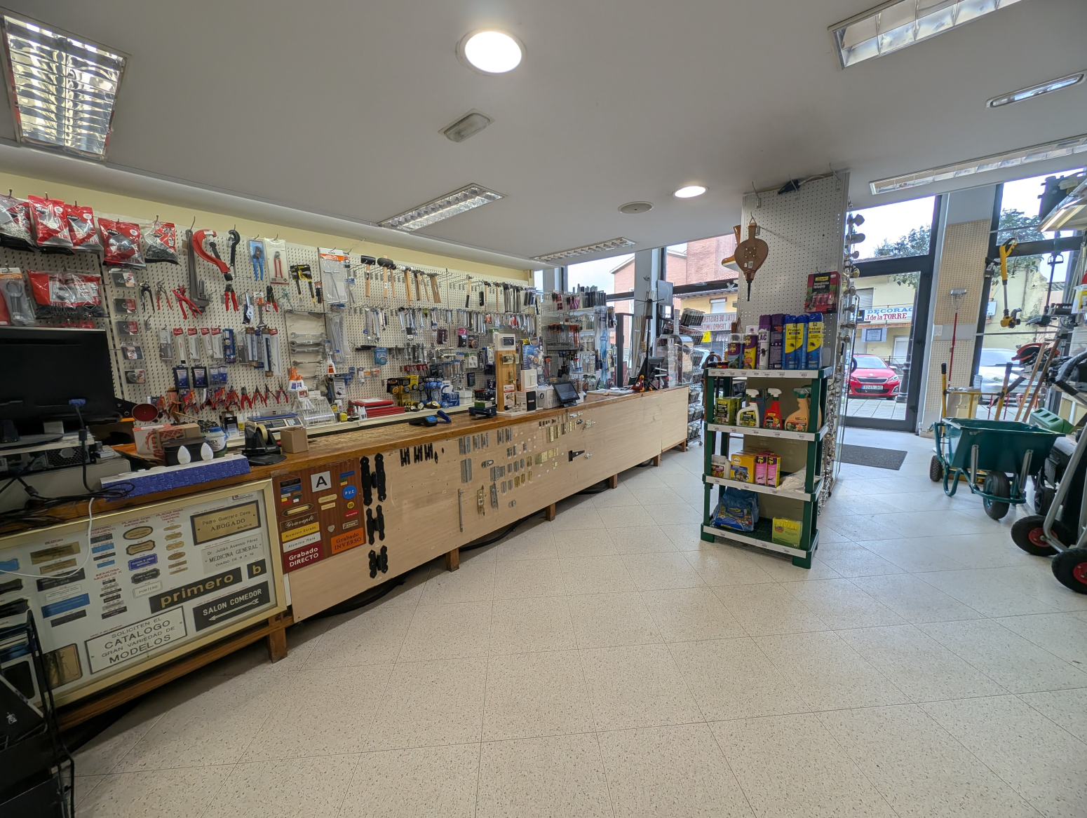 LOCAL COMERCIAL EN EL CENTRO DE COLINDRES 