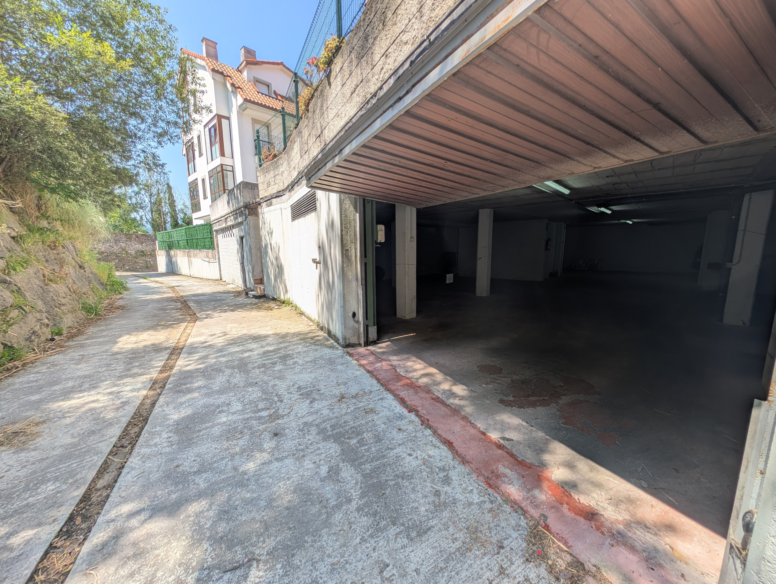 Garaje en venta en el centro de Limpias