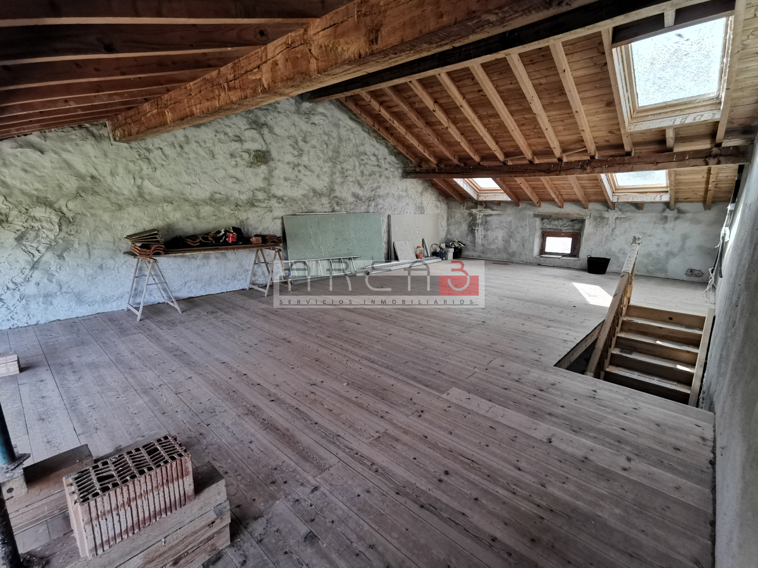 Casa para acabar de reformar en venta en Rasines