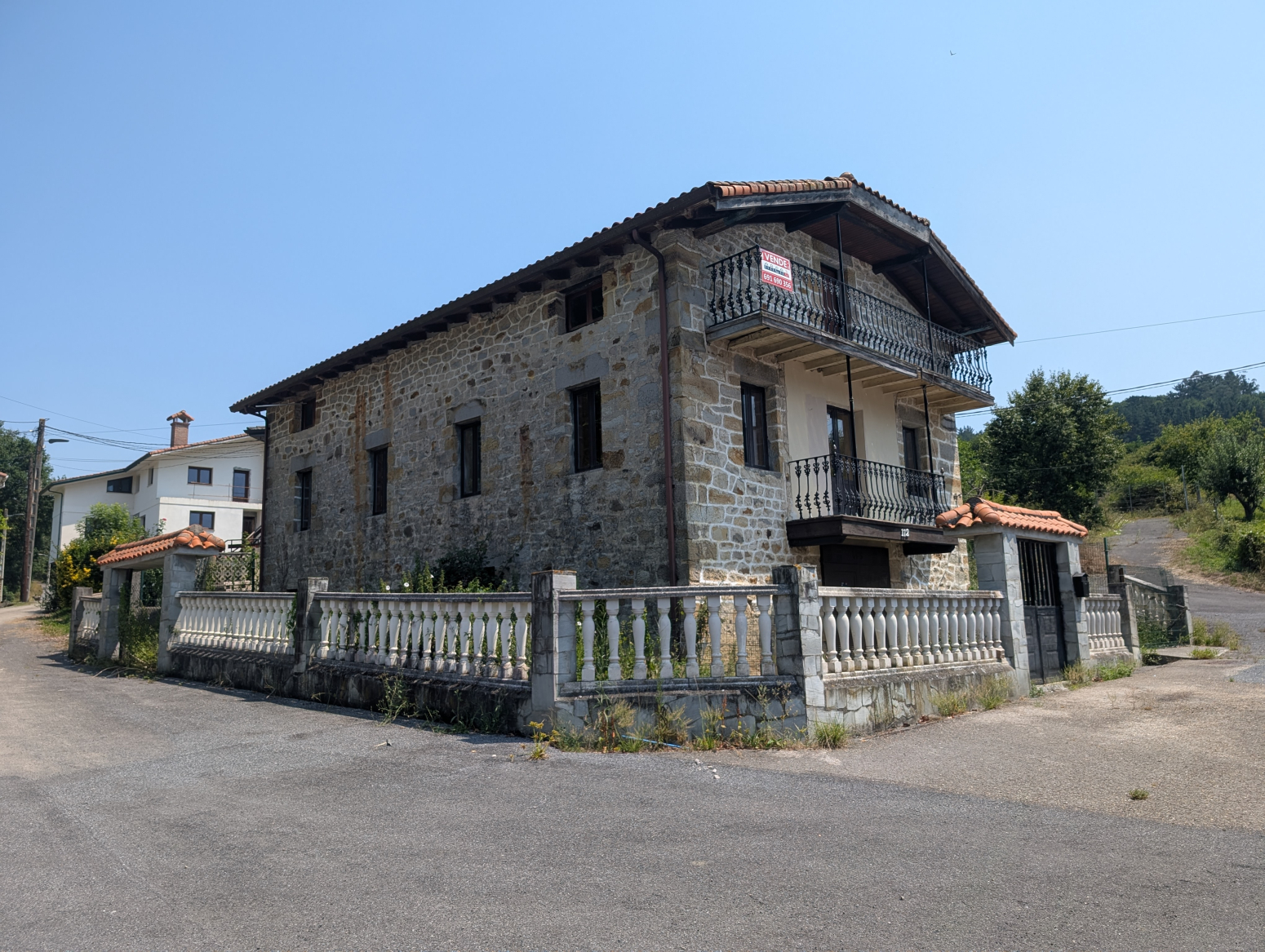 CASA DE PIEDRA SEMI REFORMADA -IDEAL PARA  NEGOCIO DE CASA RURAL