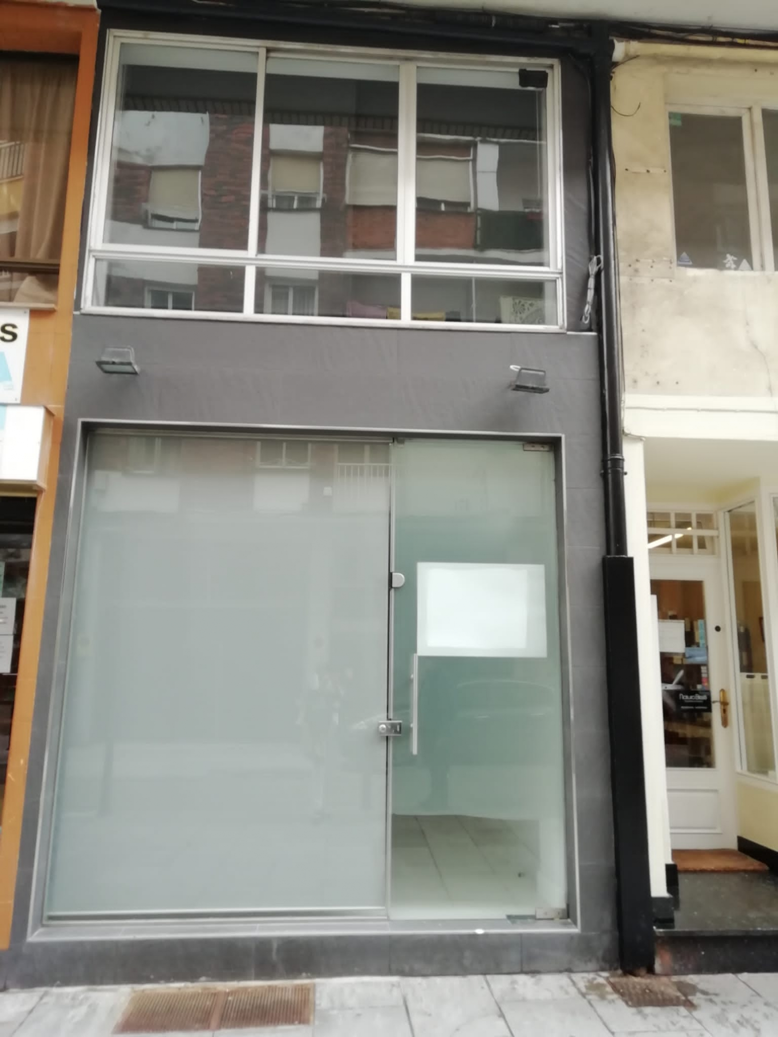 LOCAL COMERCIAL-ZONA CUATRO CAMINOS 