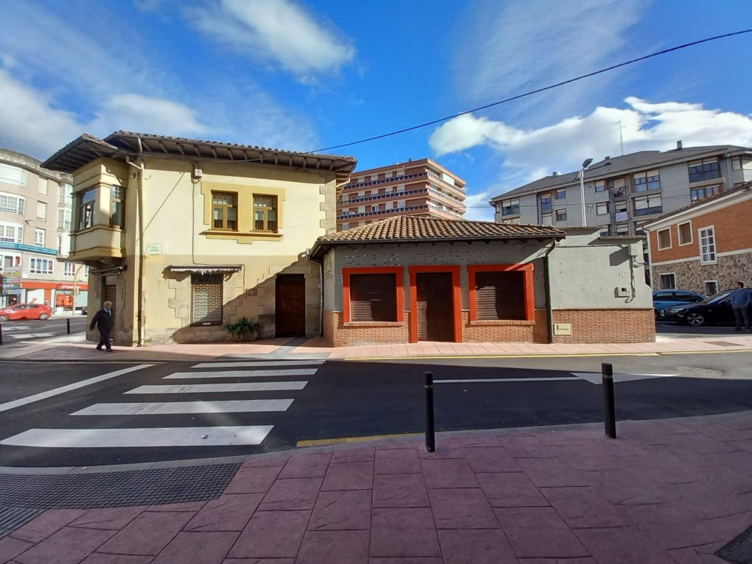 Local comercial en Los Corrales de Buelna