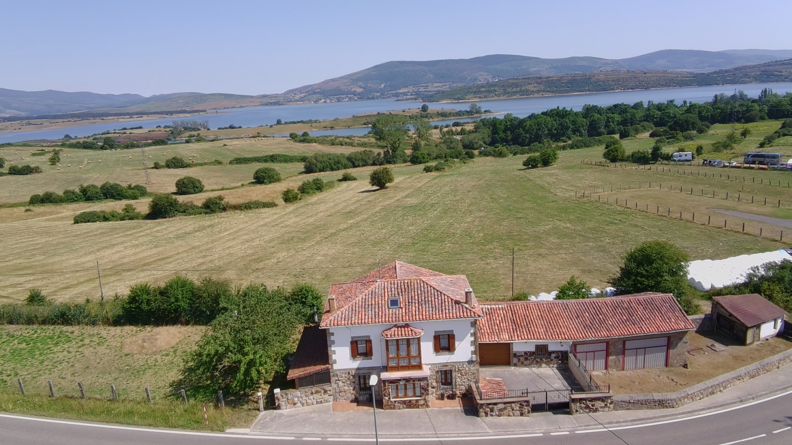 VENTA DE CASA INDEPENDIENTE EN LAS ROZAS DE VALDEARROYO (PANTANO DEL EBRO)