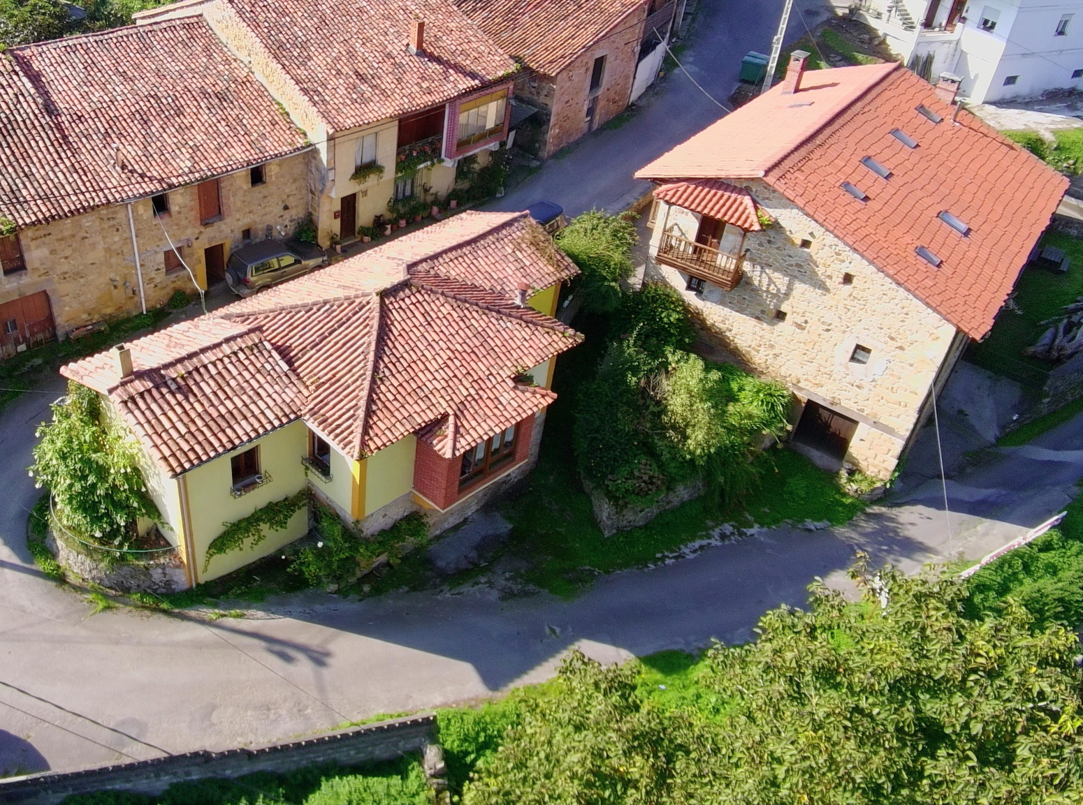 CASA INDEPENDIENTE EN HIJAS (PUENTE VIESGO)