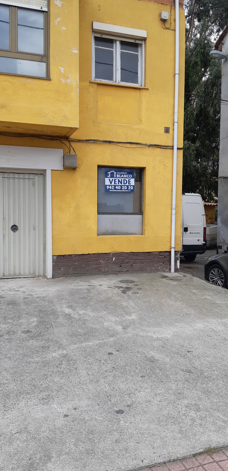 Casa pareada en venta en Torrelavega.