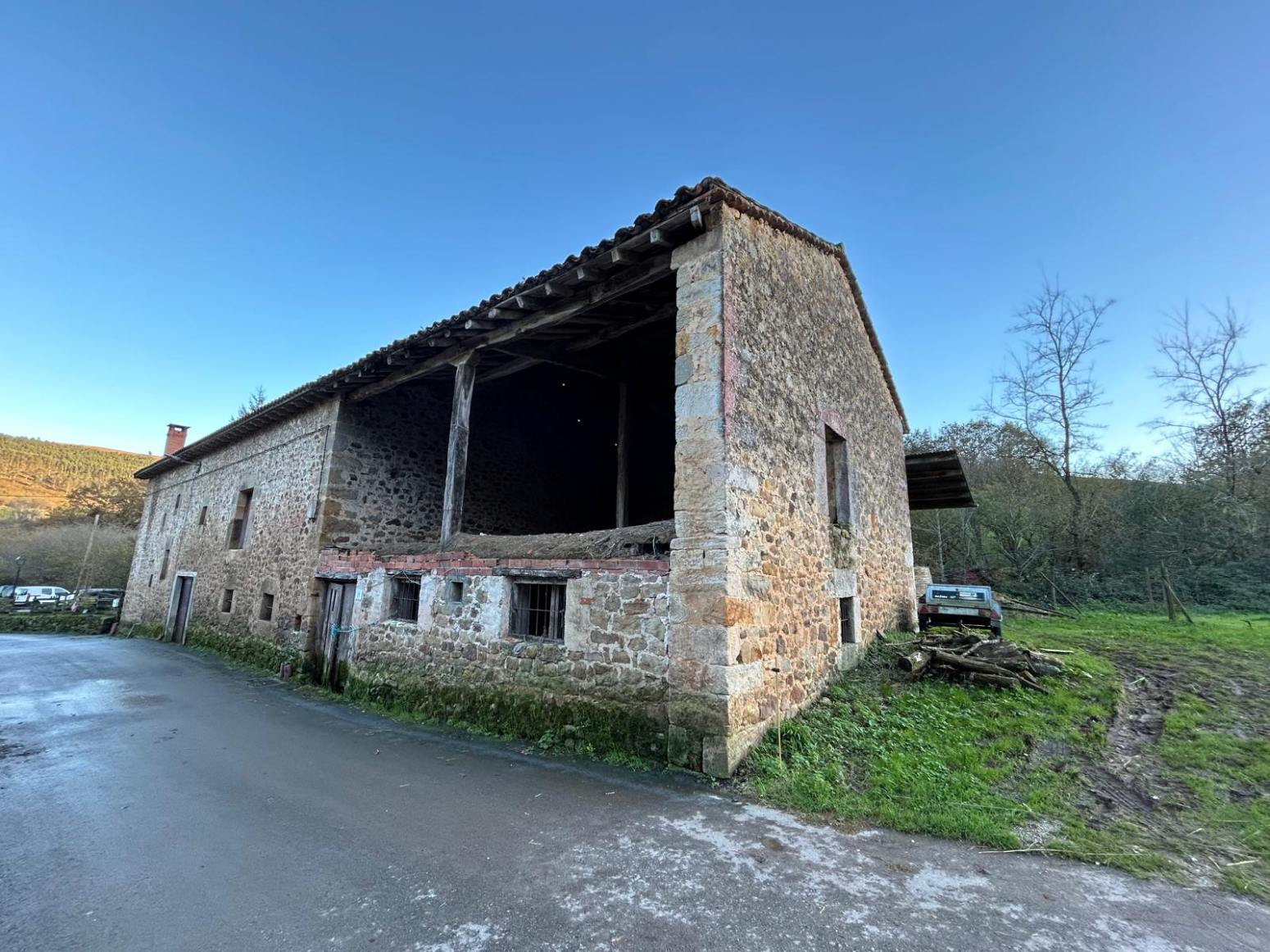 CABAÑA PARA REFORMAR CON TERRENO EN PENAGOS