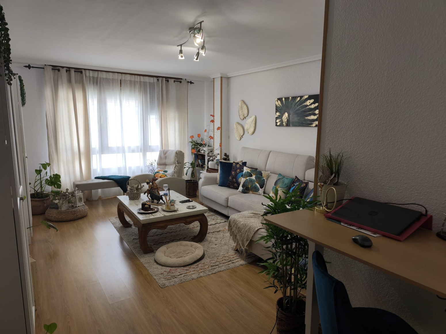 BONITO PISO DE 3 HABITACIONES EN LA PENILLA DE CAYON