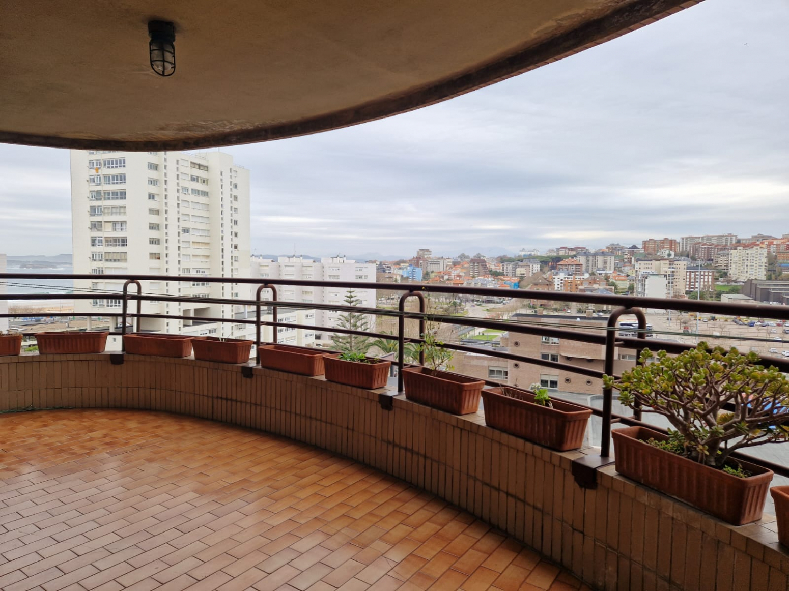EXCLUSIVA VIVIENDA EN EL SARDINERO