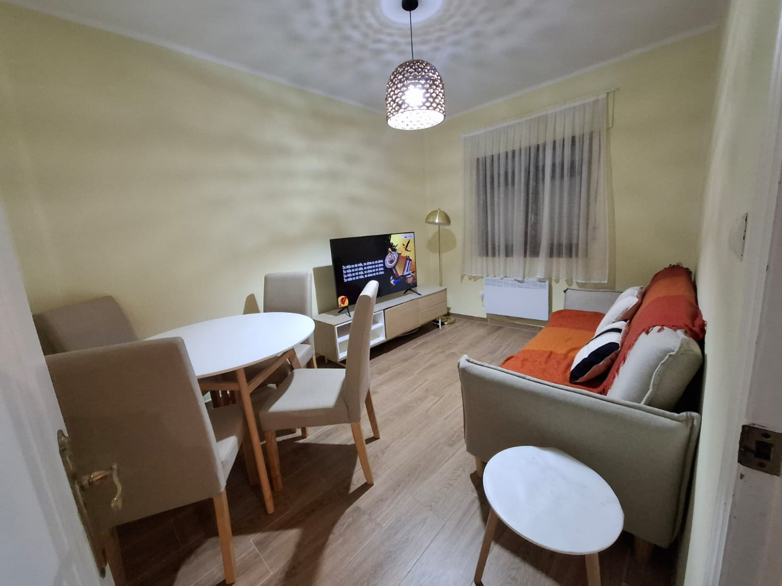 PISO REFORMADO DE 3 HABITACIONES EN ZONA SALESIANOS