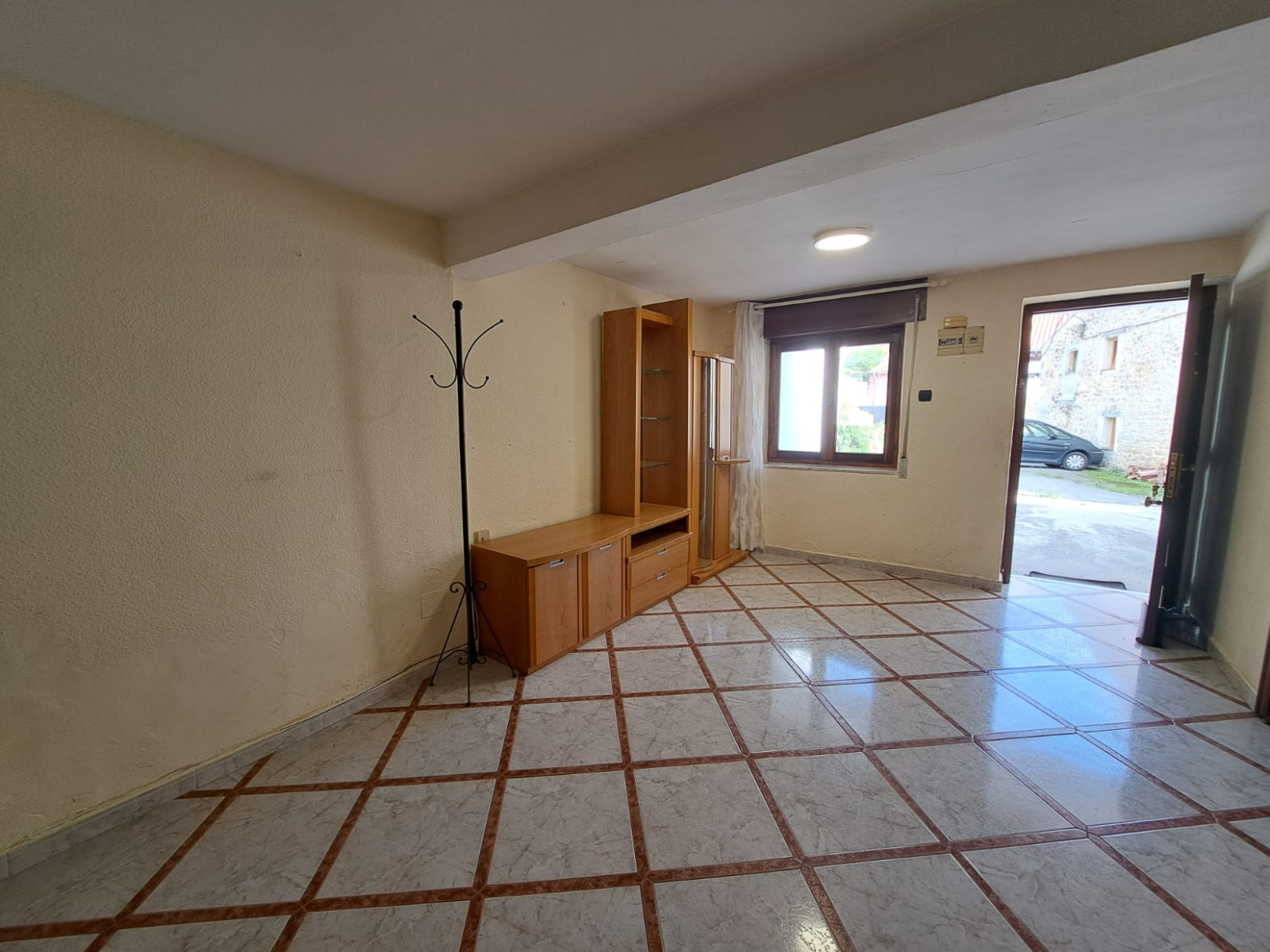 CASA ADOSADA EN SUANCES, 2 PLANTAS + BAJO CUBIERTA
