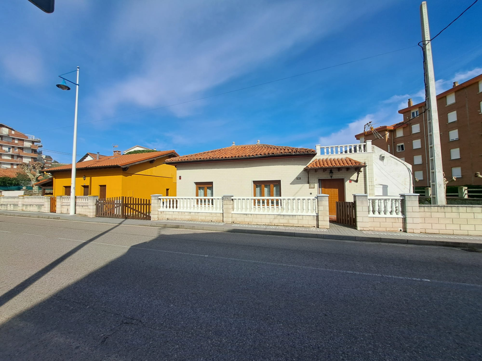 CASA A LA VENTA EN SUANCES, JUNTO A LA PLAYA