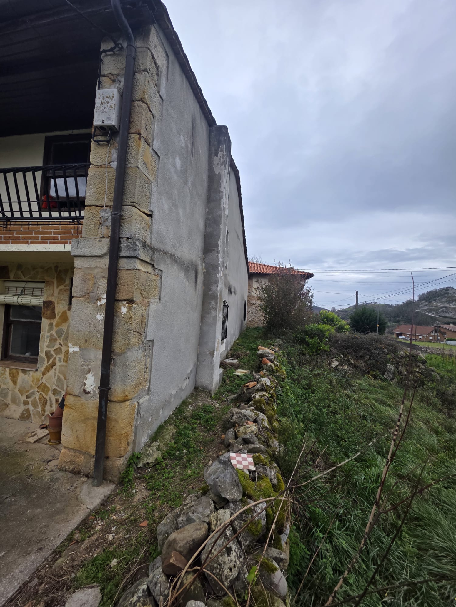 VENTA CASA INDEPENDIENTE PARA REFORMAR EN PUENTE VIESGO (AES)