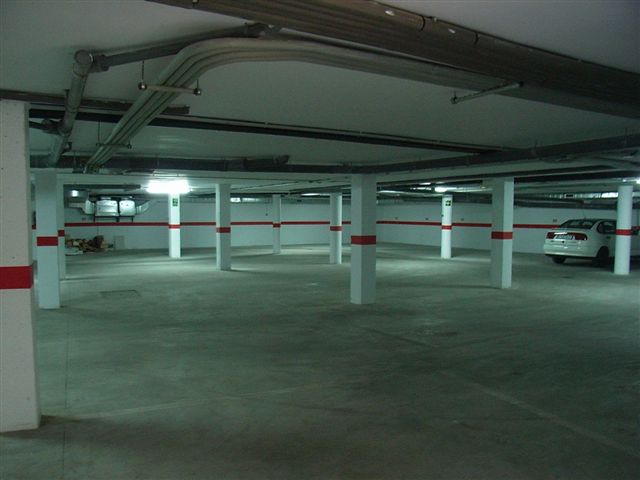 Venta de garaje en el centro de Aguilar