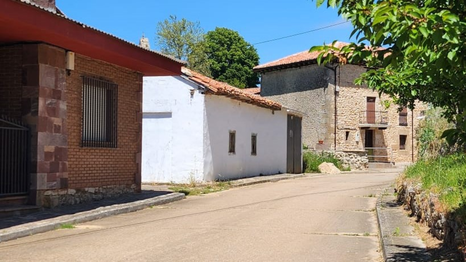 Venta de nave en Valoria.