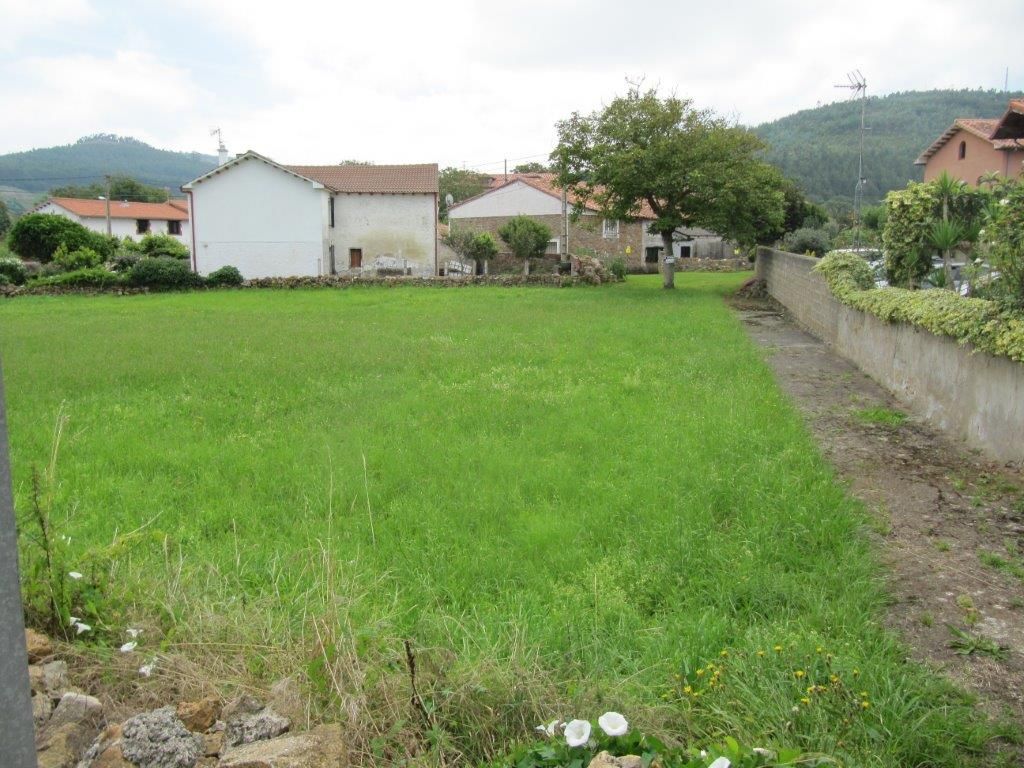 Venta de terreno urbano en oreña