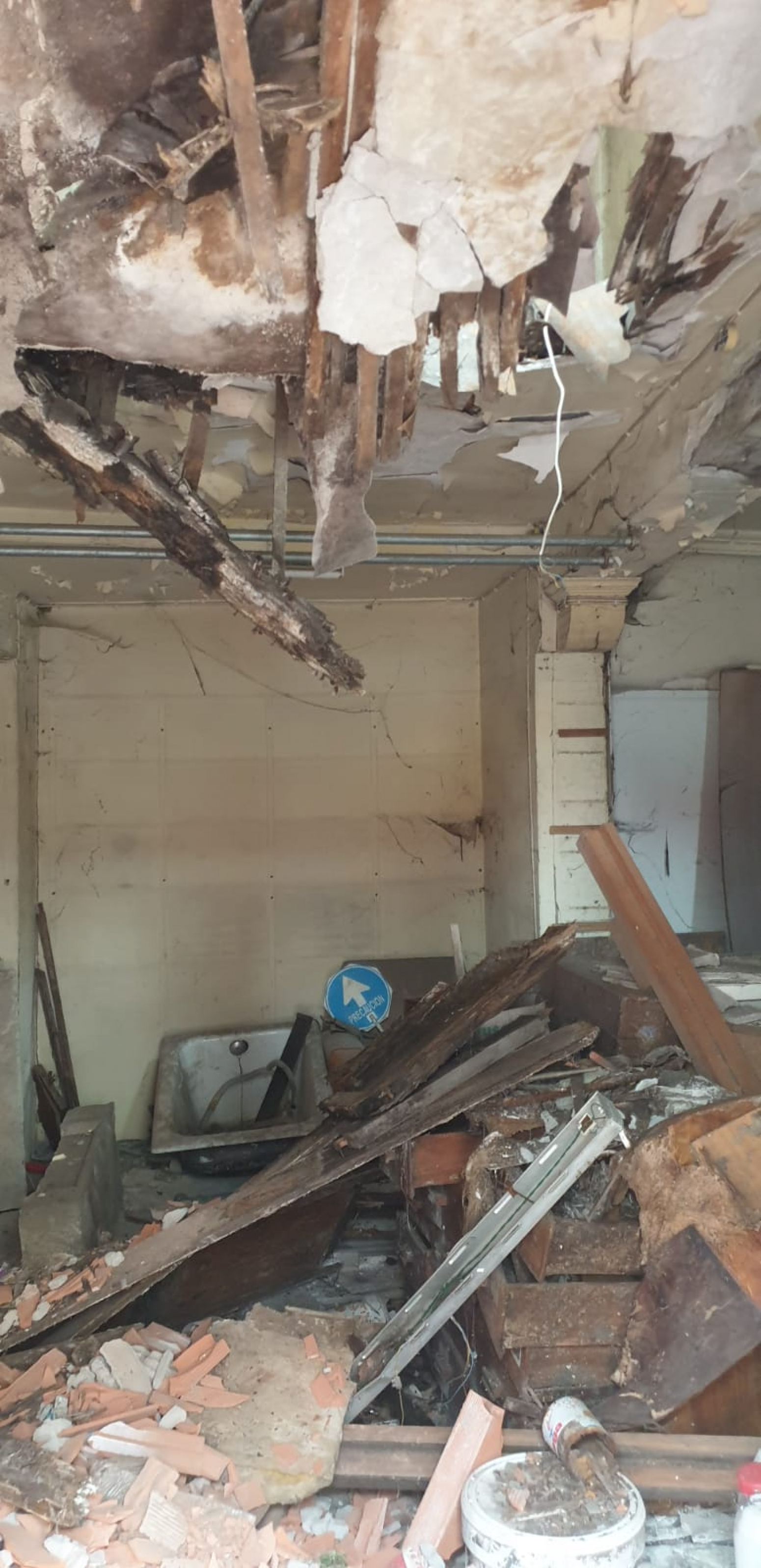 Venta de edificacion para reformar en  Arenas de Iguña