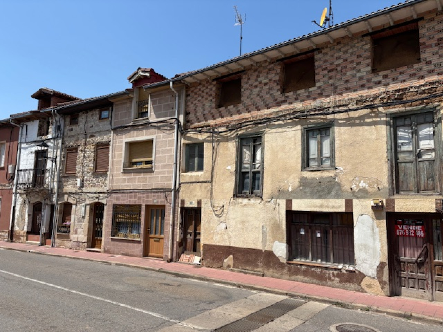 Edificio en Barruelo de Santullán