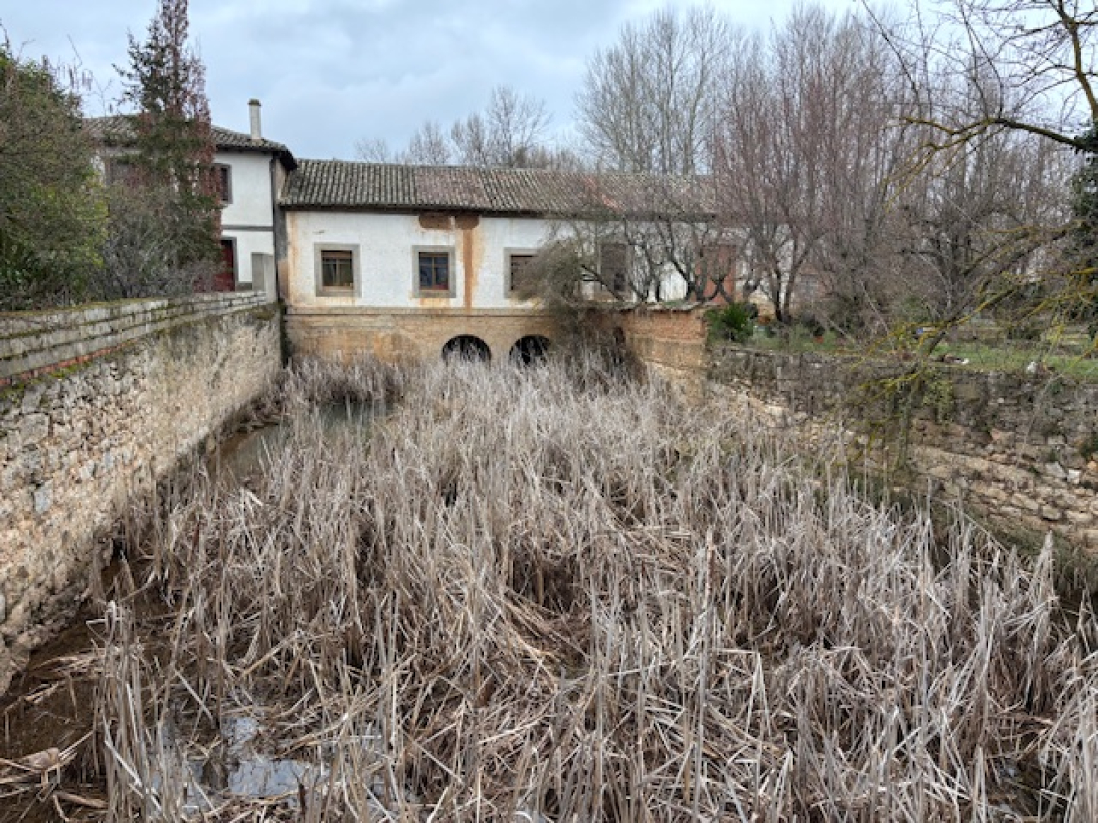 Casa Molino y Finca con Nave en Castrillo de Ríopisuerga