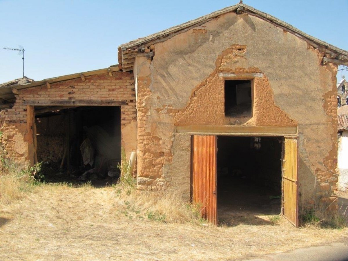 Casa en moarves de ojeda
