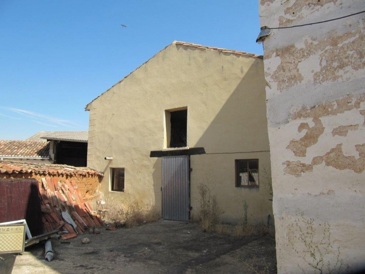 Casa en moarves de ojeda