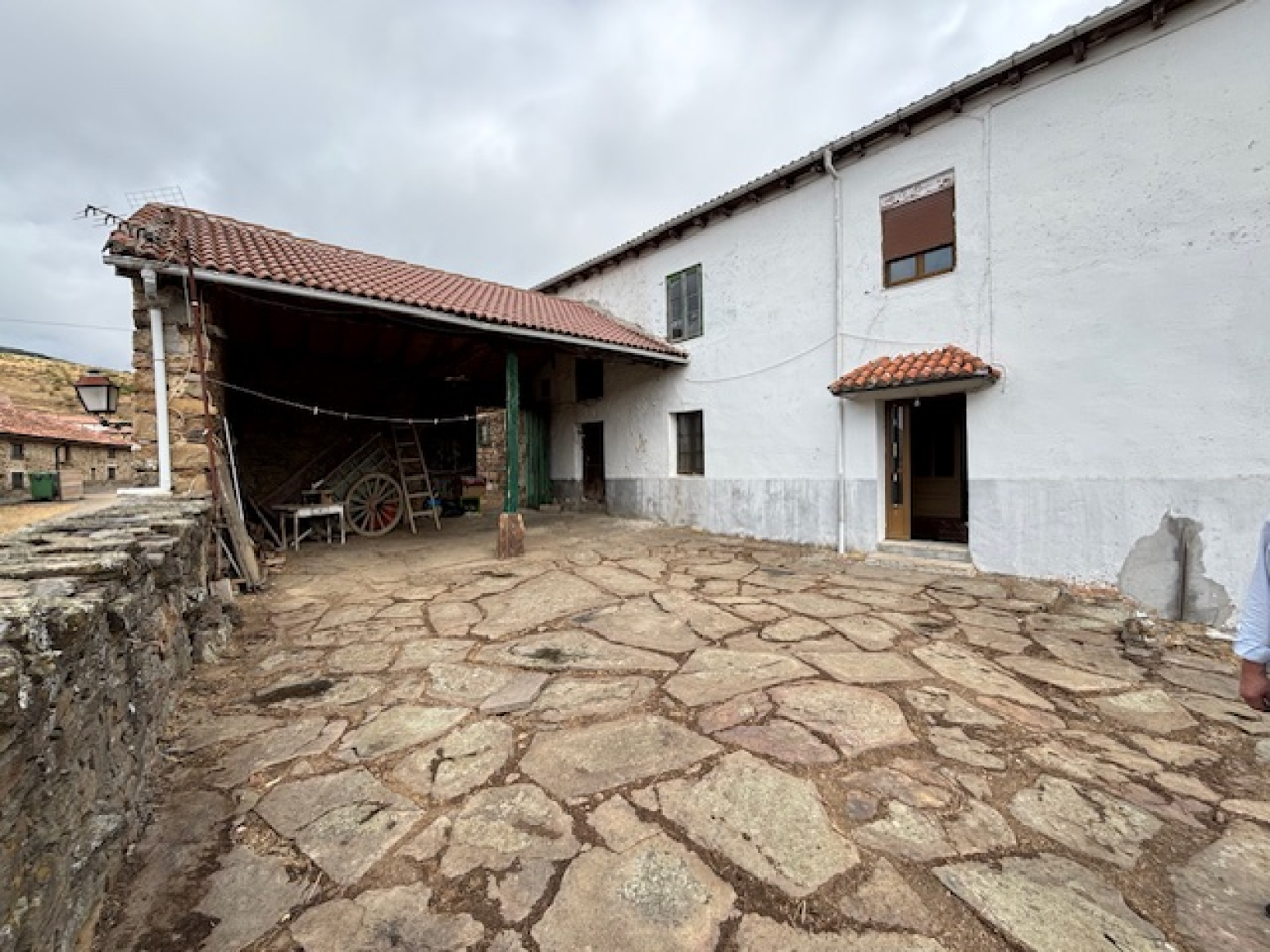 Casa con cuadra y pajar en San Cebrián de Mudá