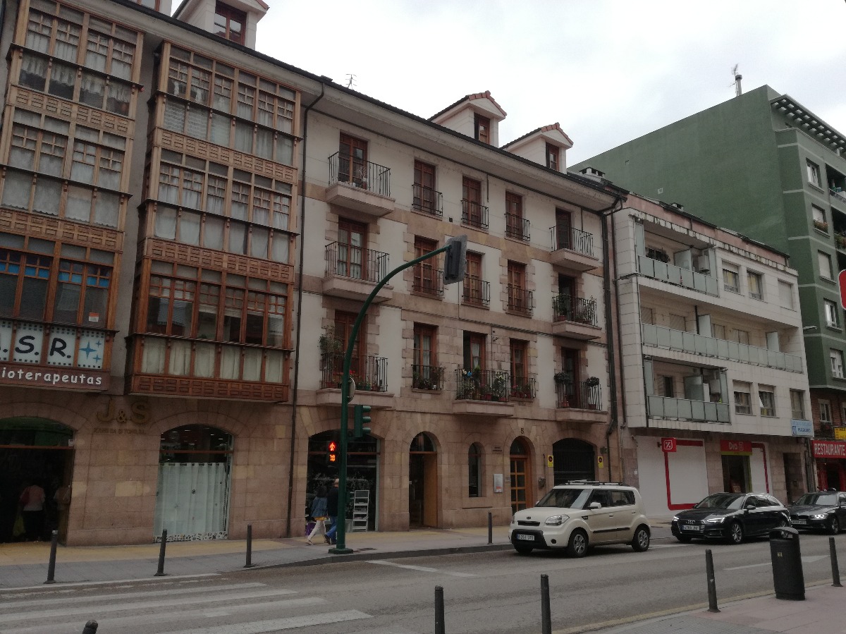 Venta de plaza de garaje centrica en torrelavega