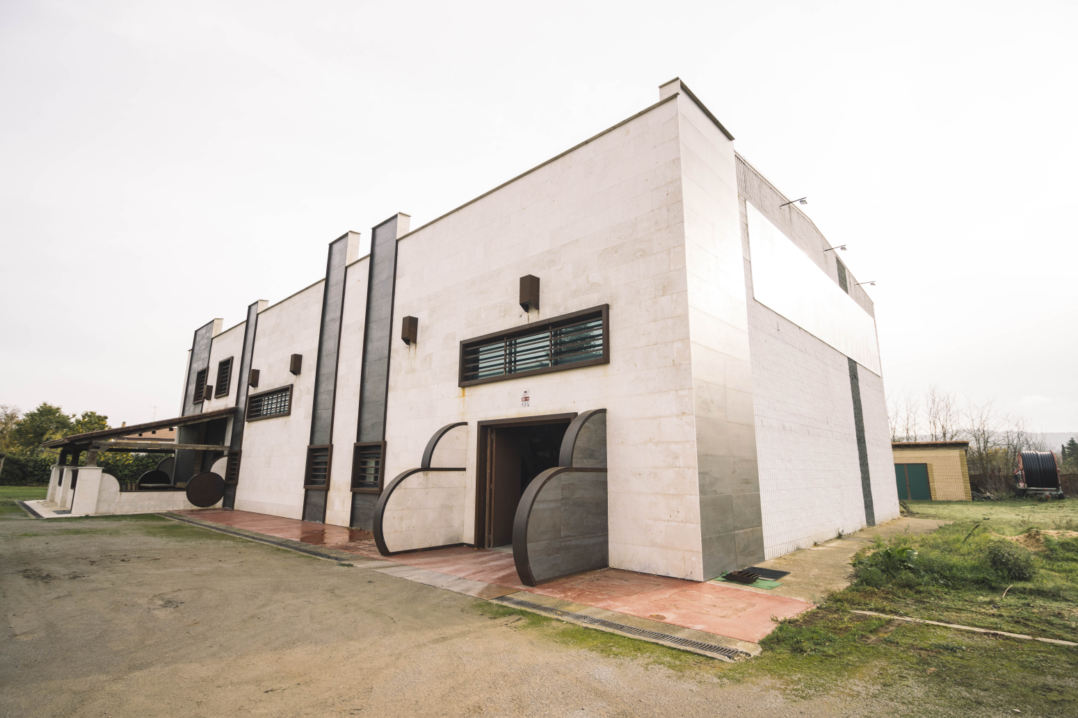 Bodega y proyecto en Venta de Baños