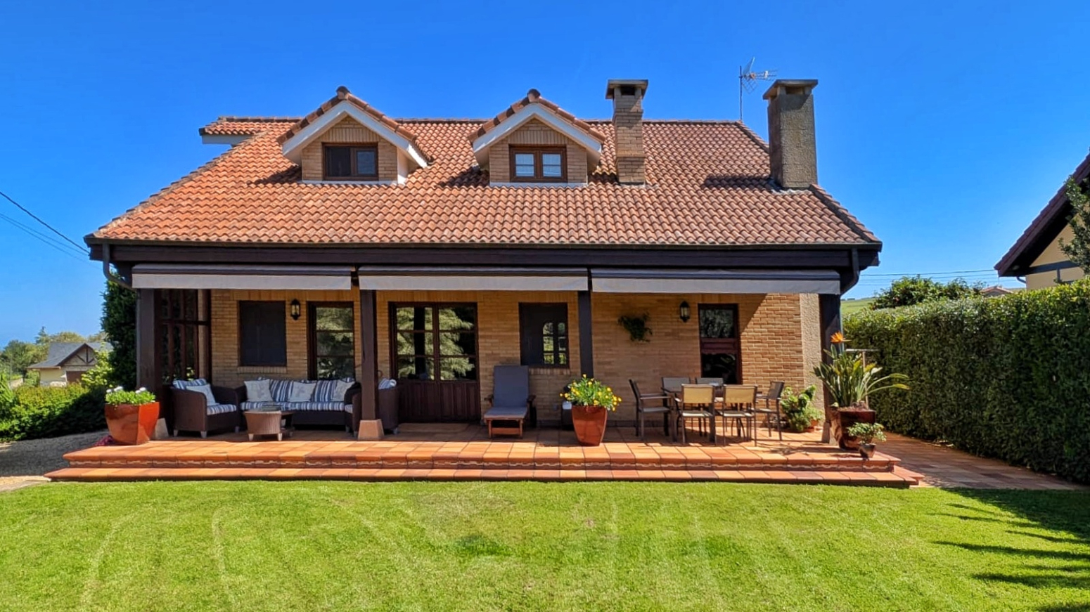 IMPRESIONANTE CHALET INDIVIDUAL EN  OREÑA