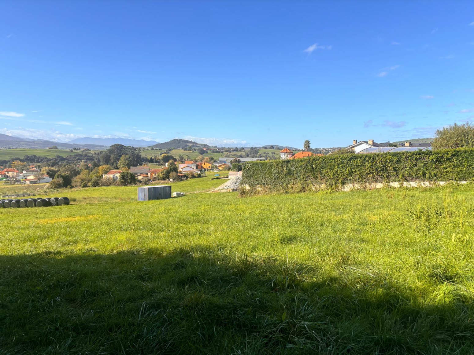 FINCA URBANA EN HINOJEDO DE 1.622 M²