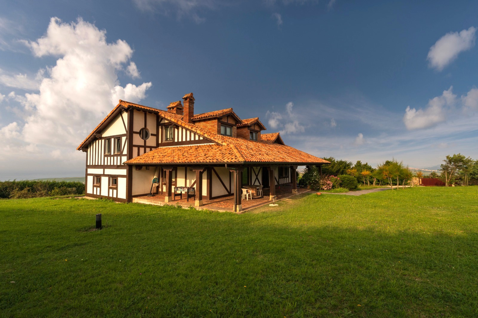 ESPECTACULAR CASA INDEPENDIENTE CON VISTAS AL MAR