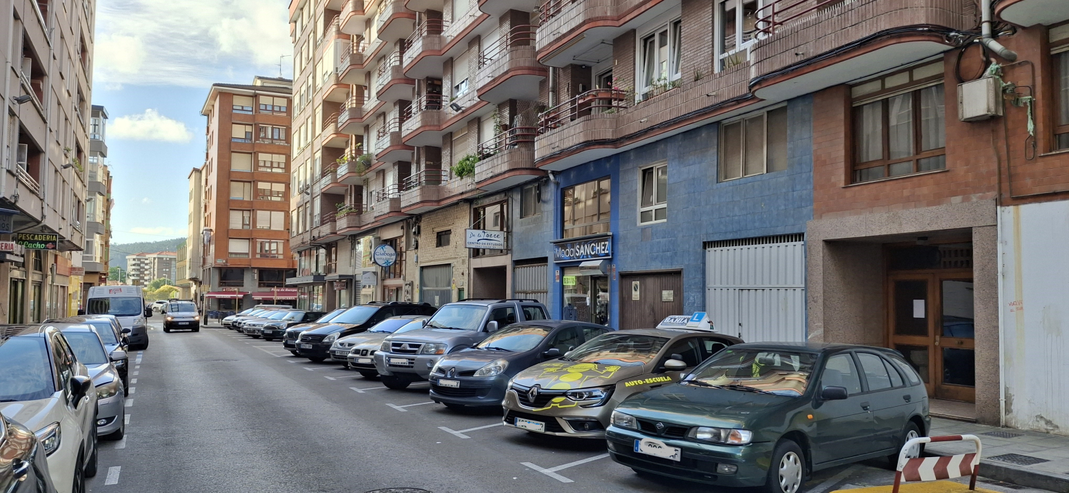 Local comercial en pleno centro de Torrelavega 