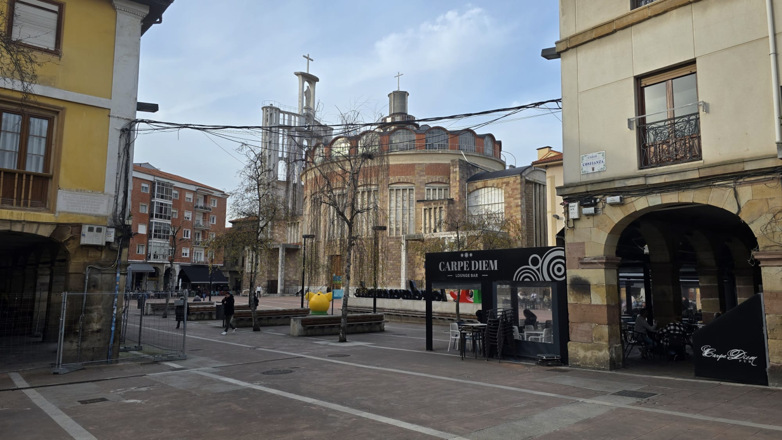 Amplio piso de dos dormitorios en pleno centro de Torrelavega ? Comodidad y ubicación inmejorable