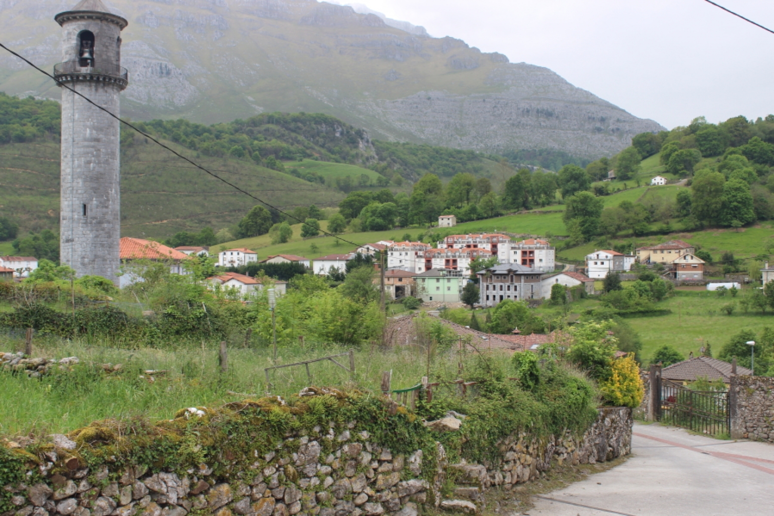 VENTA DE CASA PARA REFORMAR EN ARREDONDO