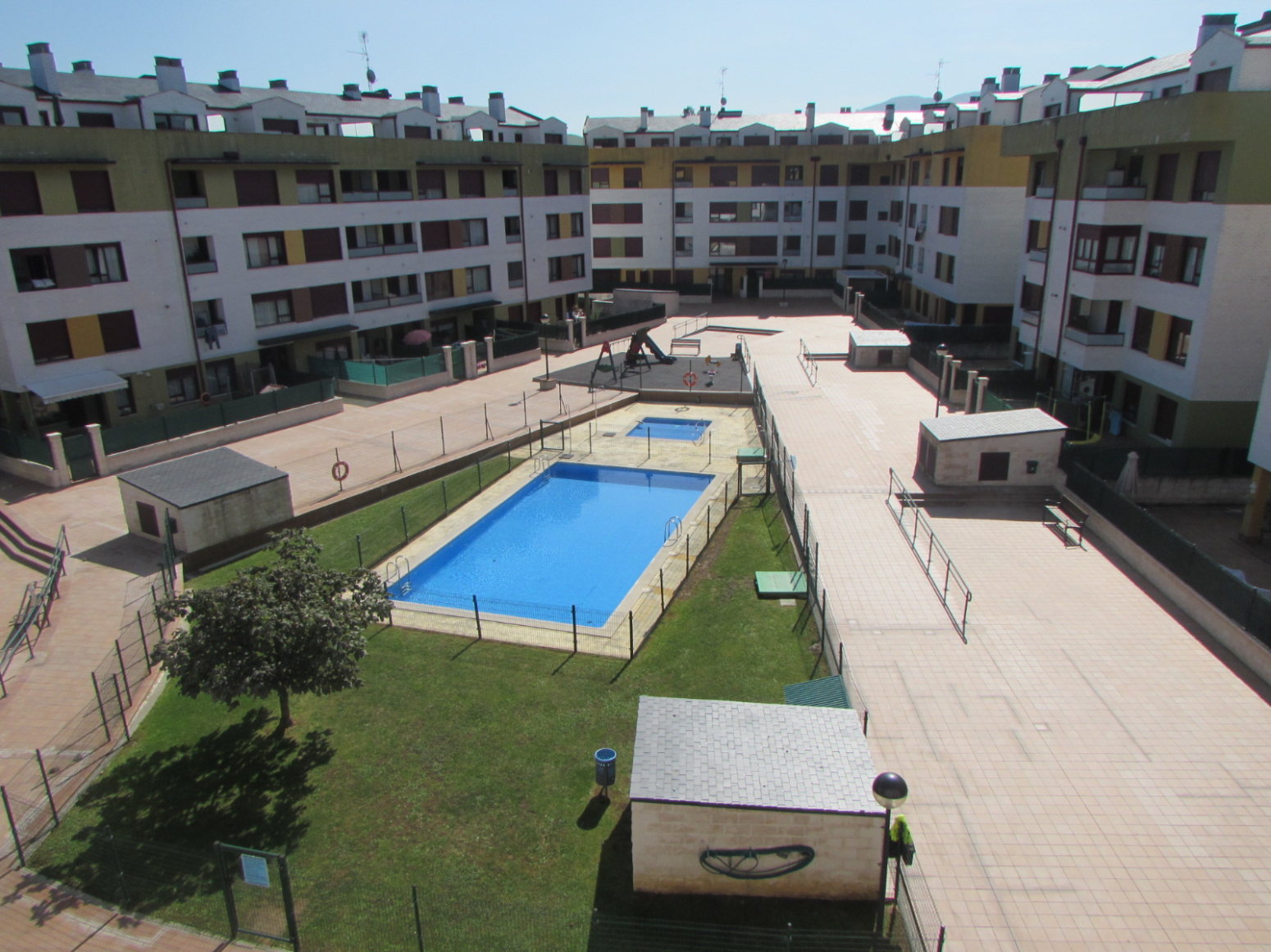 ENTRAMBASAGUAS PISO  DE 2 HAB  CON GARAJE