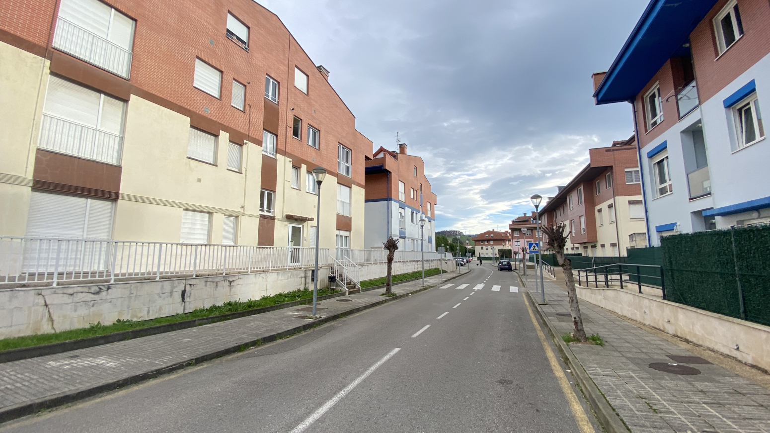 HOZNAYO- BUEN PISO CON 2 HAB- 2 BAÑOS- GARAJE- TRASTERO