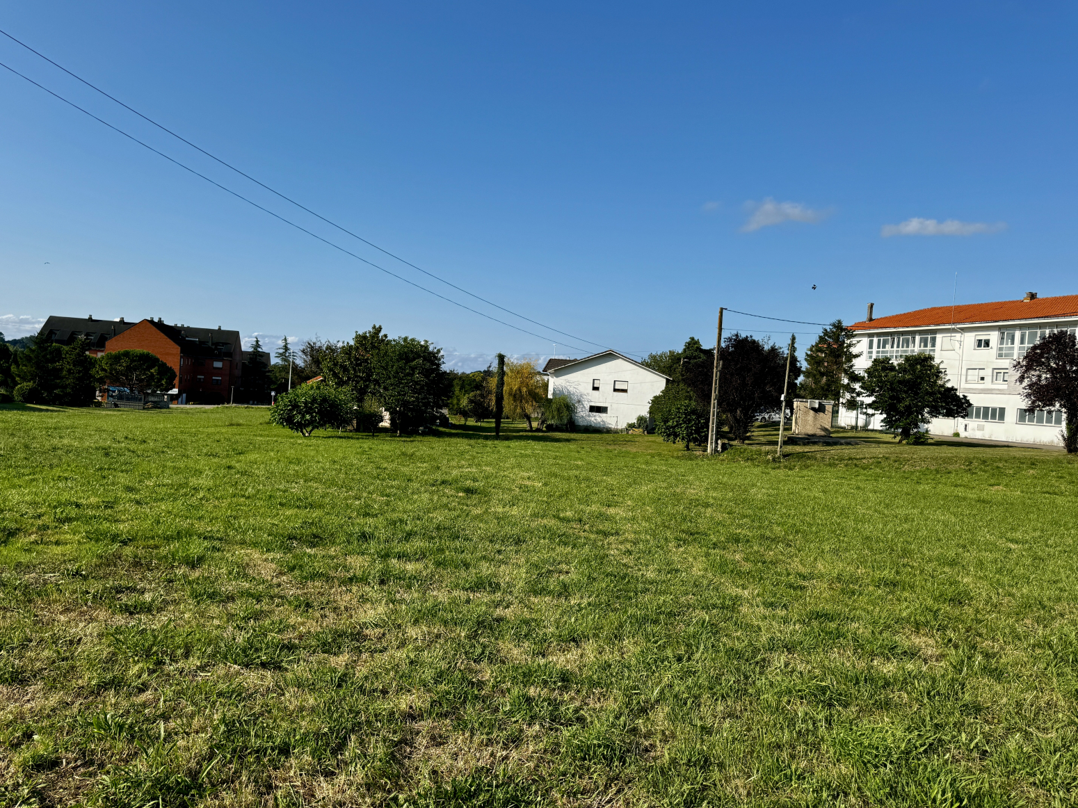 🏡 EXCLUSIVA PARCELA EN MARINA DE CUDEYO ? 3.222 m² PARA DOS VIVIENDAS UNIFAMILIARES 🌊