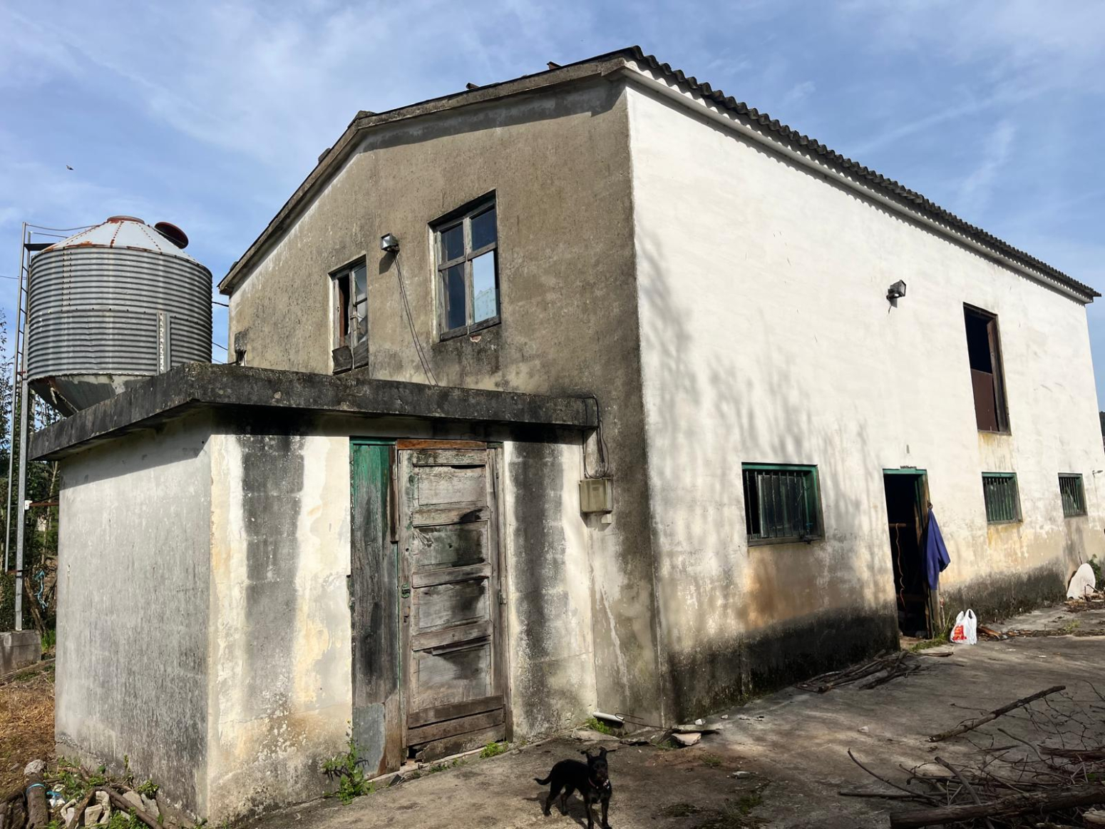 CASA DE 550 M2 CON 36000 M2 E FINCA