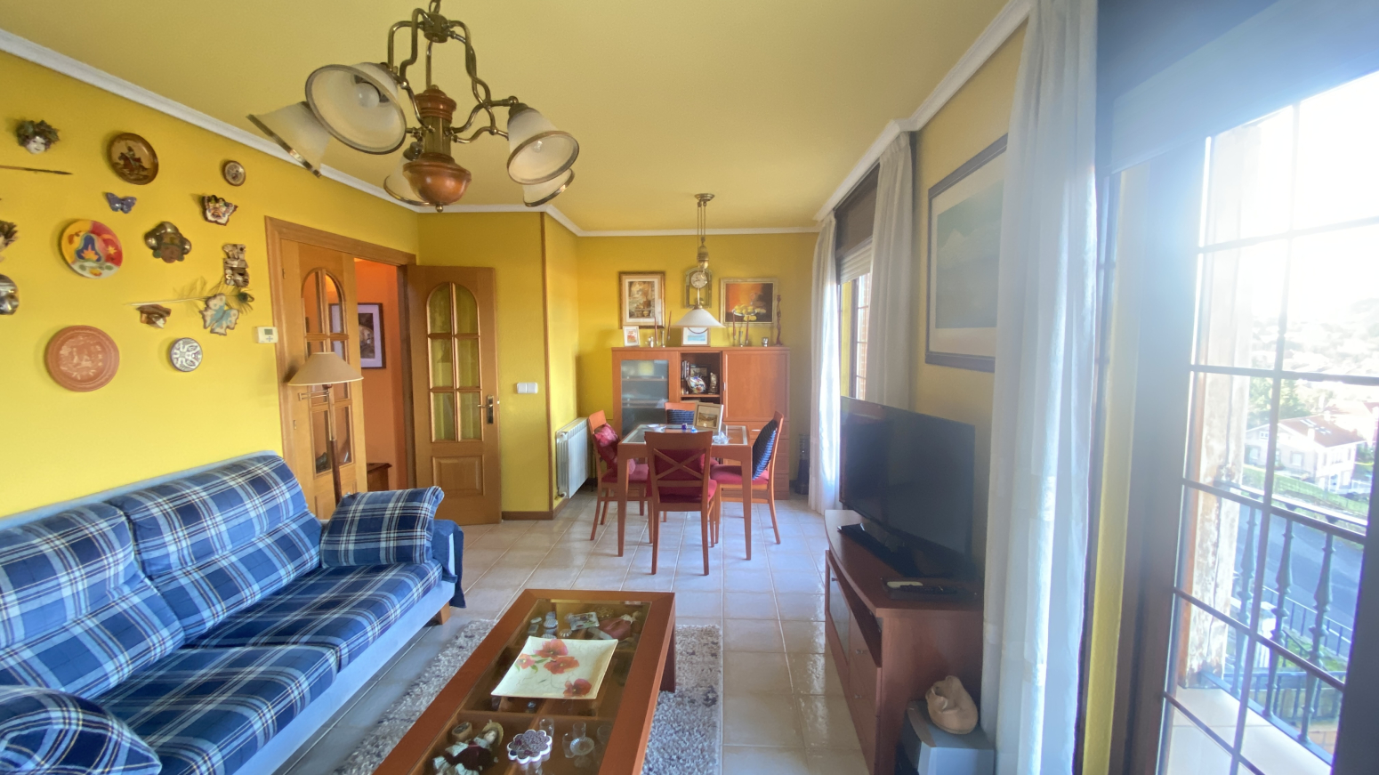 DÚPLEX EN SOLARES CON 4 HAB - 2 BAÑOS - PARCELA DE 100m2