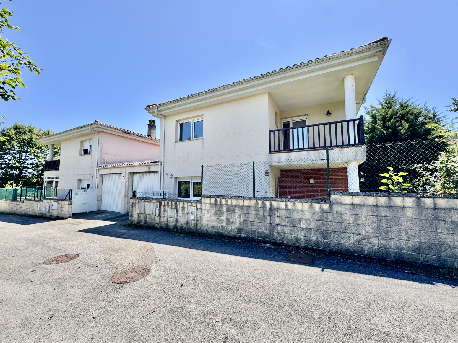 CHALET PAREADO EN VENTA EN VILLAVERDE DE PONTONES