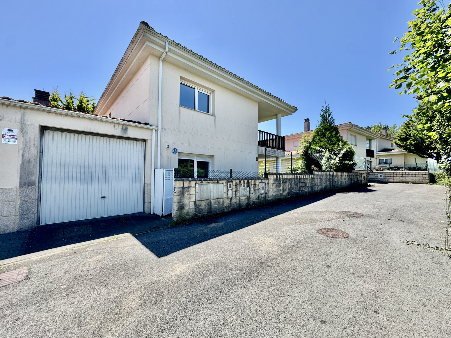 CHALET PAREADO EN VENTA EN VILLAVERDE DE PONTONES